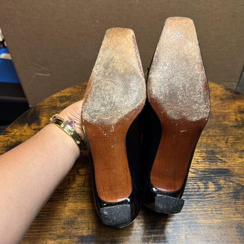 Stuart Weitzman Pointed Toe Low Heel Pumps Black … - image 8